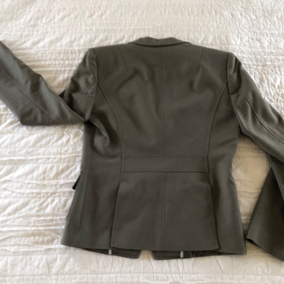 Skirt suit - Picture 6 of 6